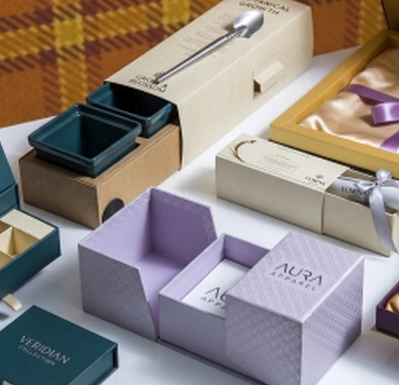 Custom gift packaging presentation